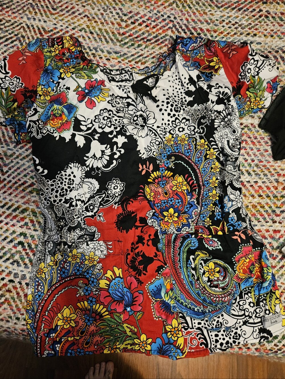 Womens Med Couture Peasant Scrub Top Large SOFT